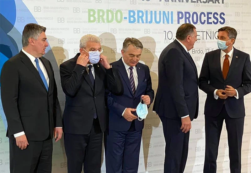 O granicama u regiji na zatvorenom sastanku