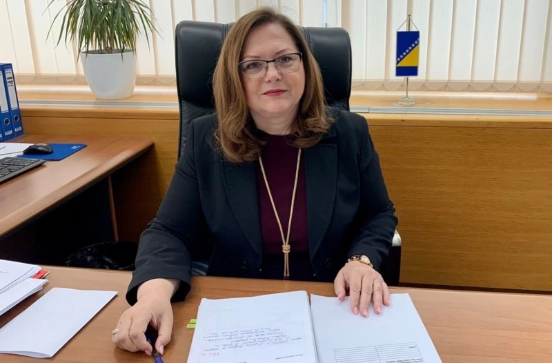 Ministarstvo civilnih poslova 'danonoćno radi'