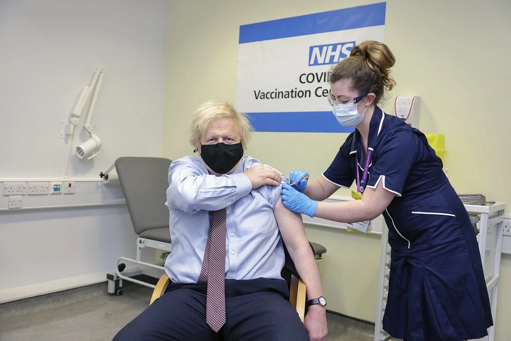 Boris Johnson primio prvu dozu AstraZenecina cjepiva