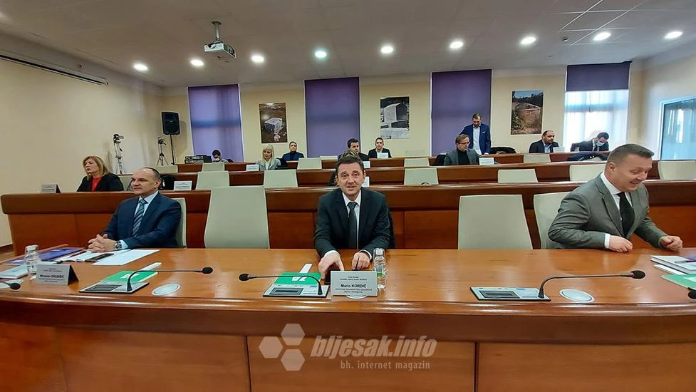 Kordić i Guzin u treći krug: 17:14