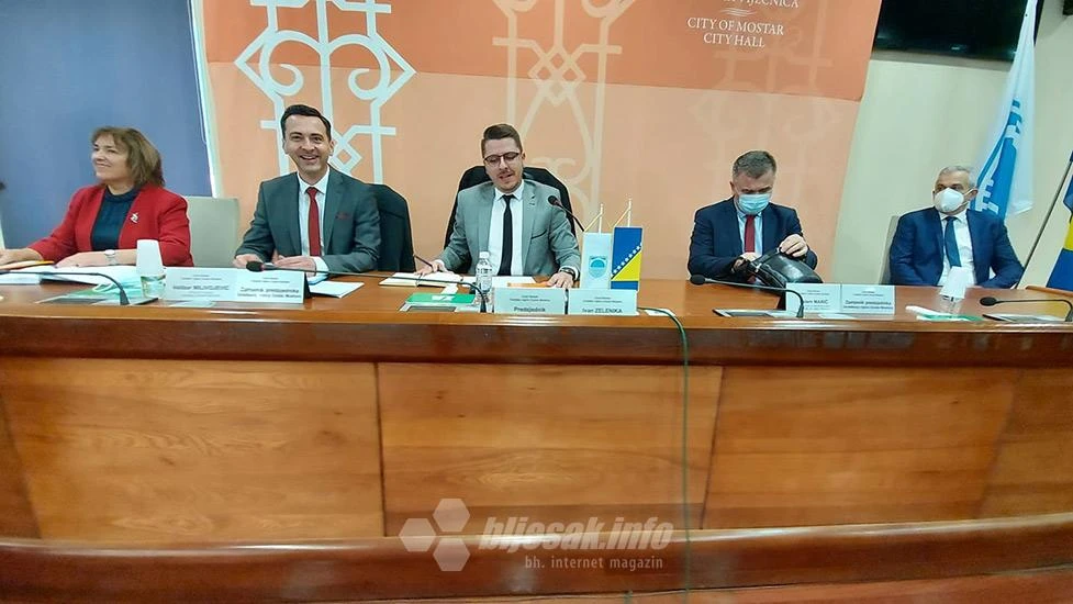 Vijećnicima je sat vremena 10 minuta