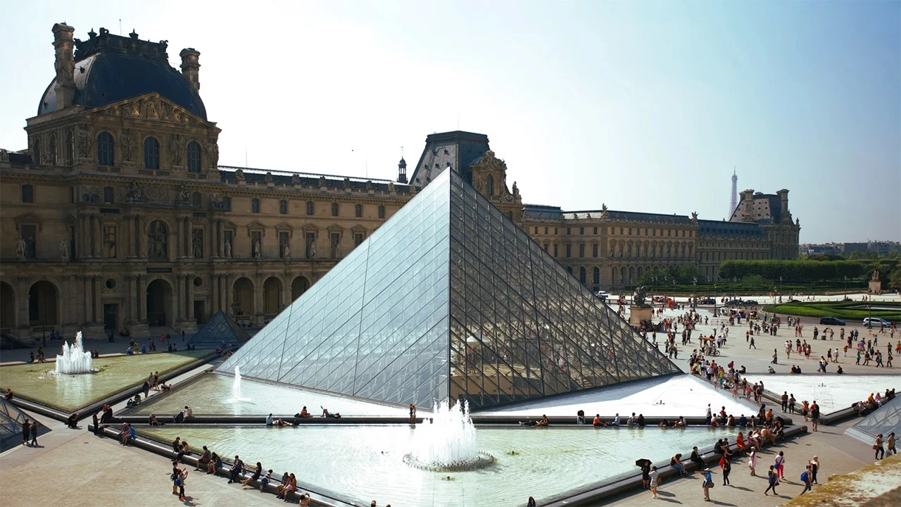 Pariški Louvre bilježi gubitak od 90 milijuna eura