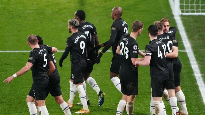 West Ham maršira prema Ligi prvaka; Leeds slavio kod Newcastlea