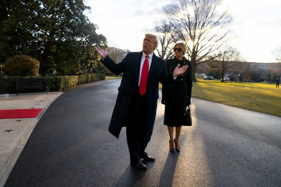 Trump ostavio pismo za Bidena