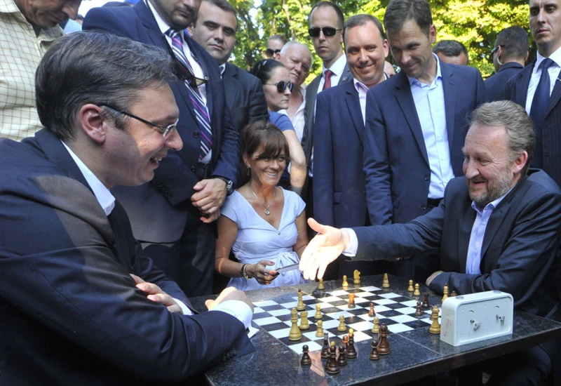 SDA opet pala po Vučiću