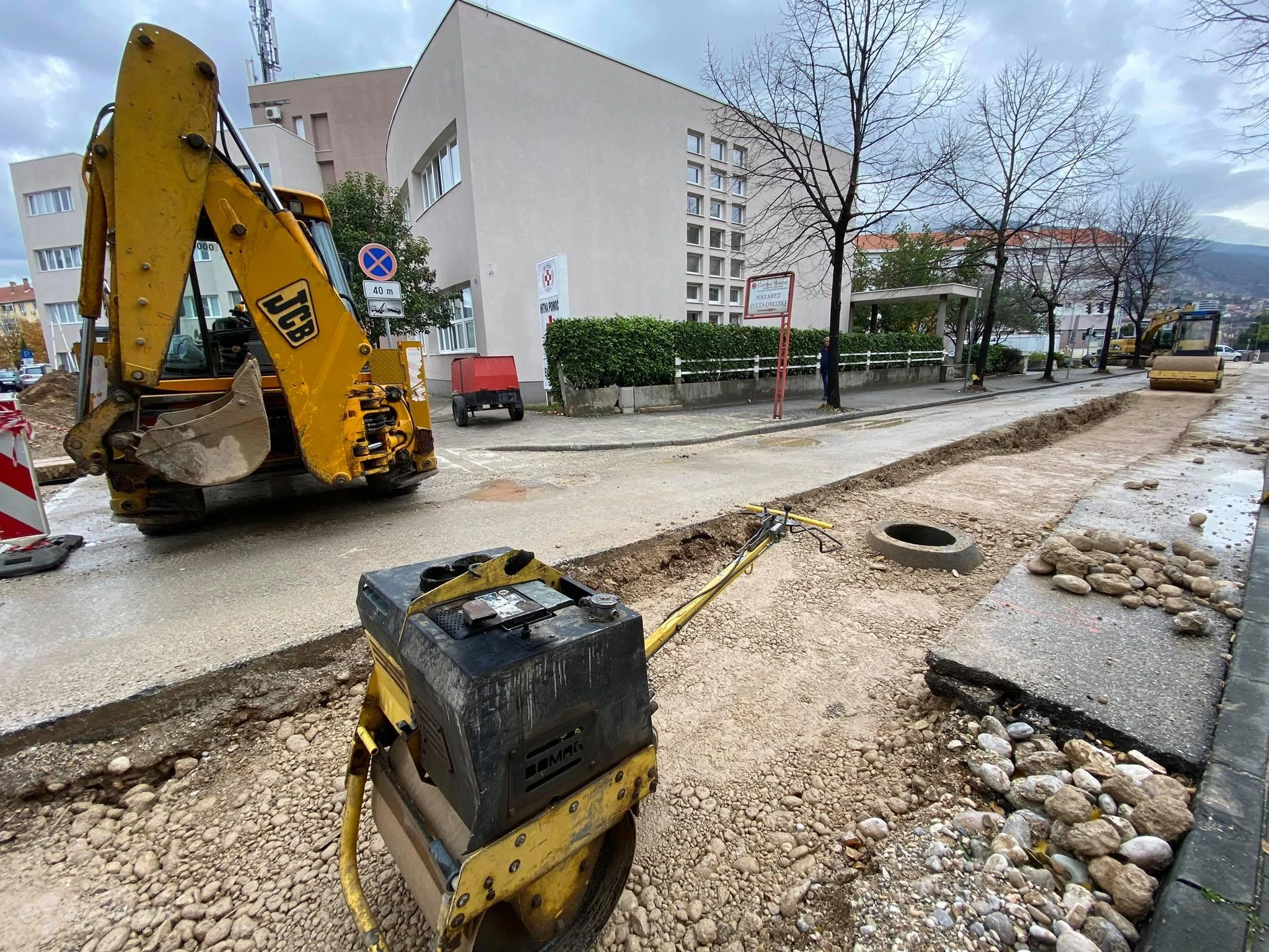Uskoro normalno odvijanje prometa na mostarskom Bulevaru - stiže asfalt