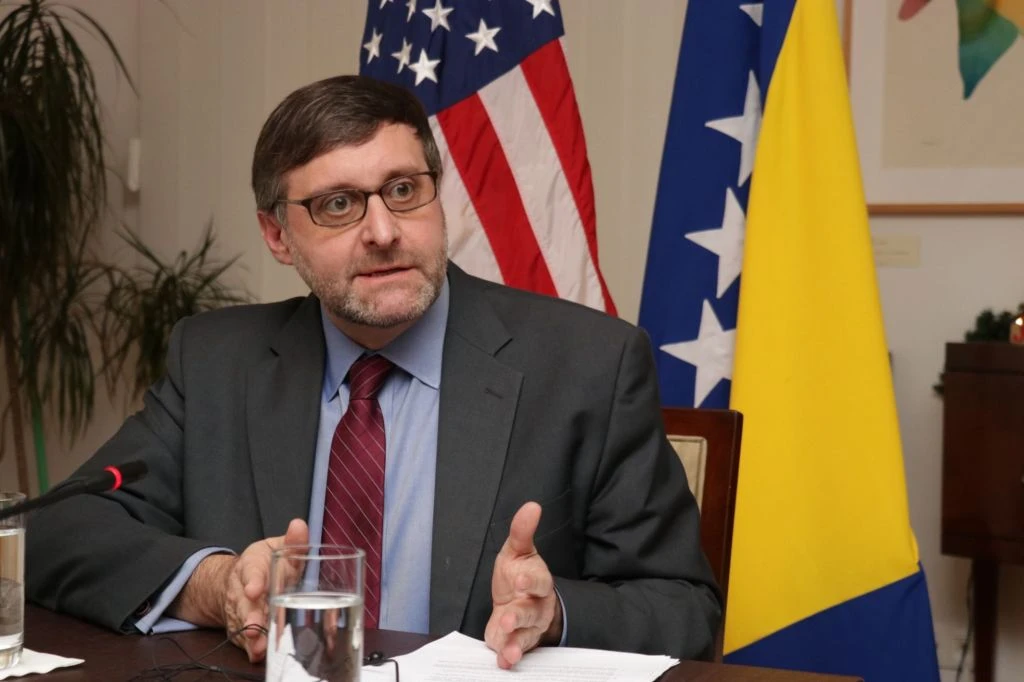 Matthew Palmer mladima u BiH: Izađite na izbore, molim vas!