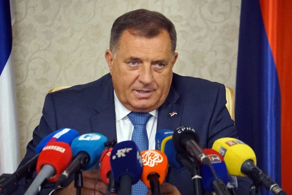 Dodik: Bolji smo od Amerike