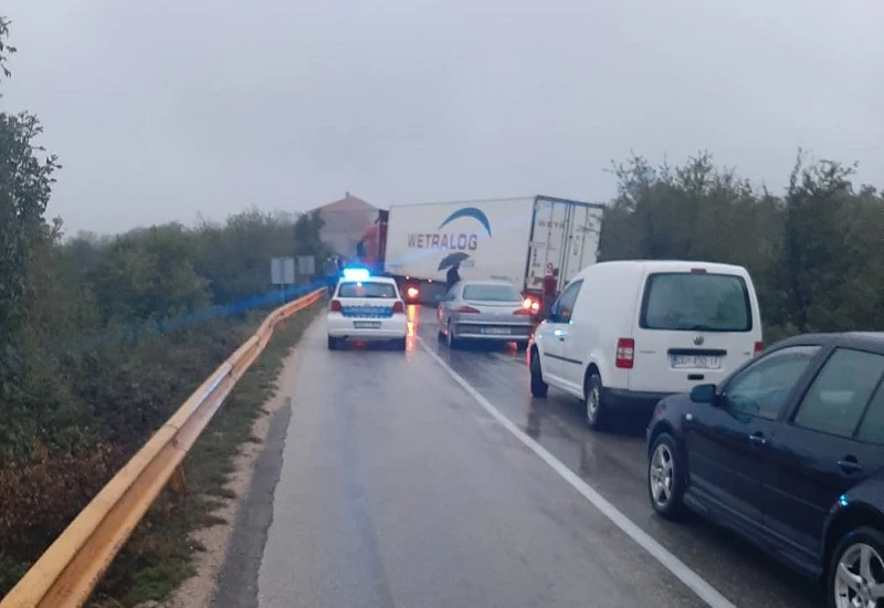 Kolnici skliski; obustavljen promet na dionici Stolac-Ljubinje
