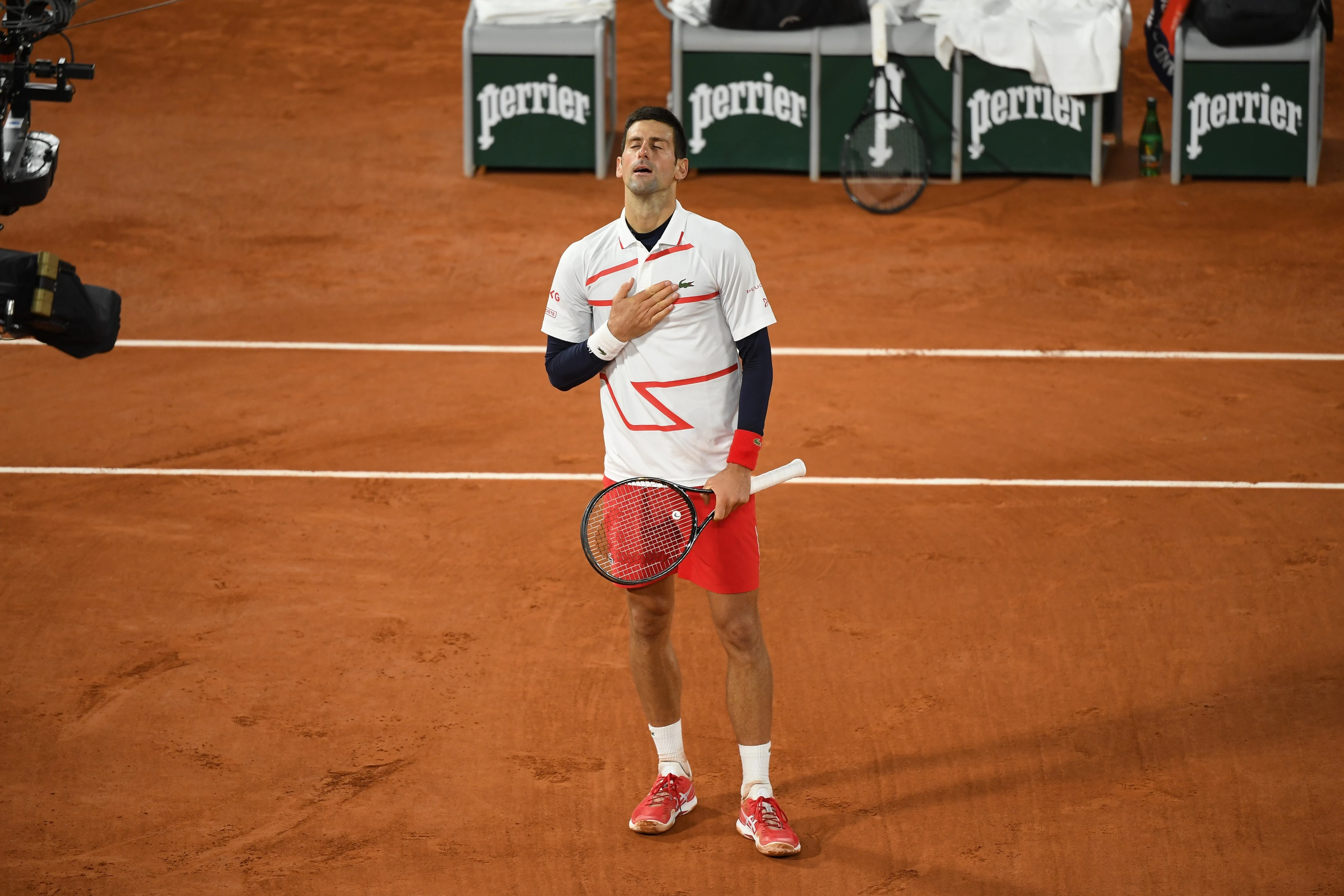 Đoković pobijedio bolove i Carrena-Bustu za polufinale French Opena