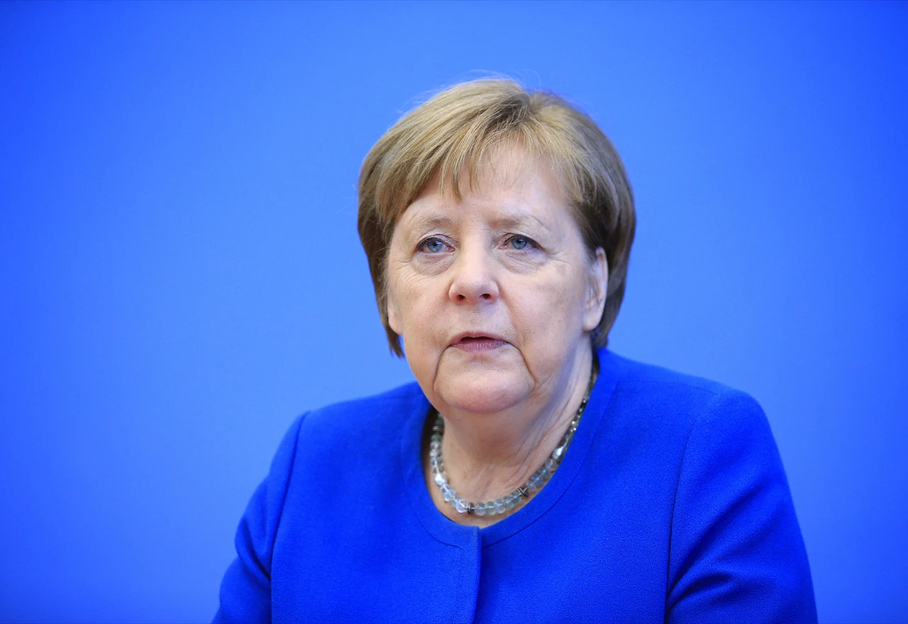 Merkel pozvala da se kazne odgovorni za trovanje Navaljnog