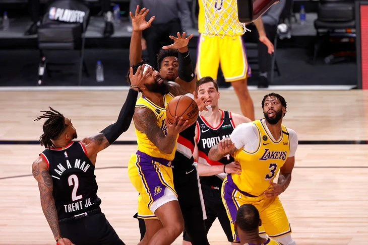 Lakersi, Milwaukee i Miami povećali prednost, Oklahoma iznenadila Houston