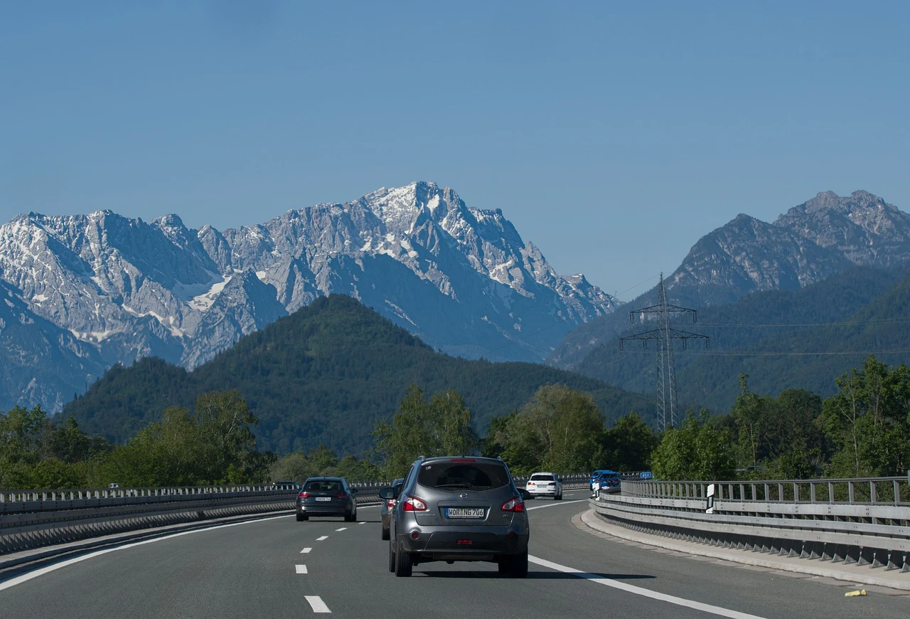 Virus u Austriju dolazi u automobilima