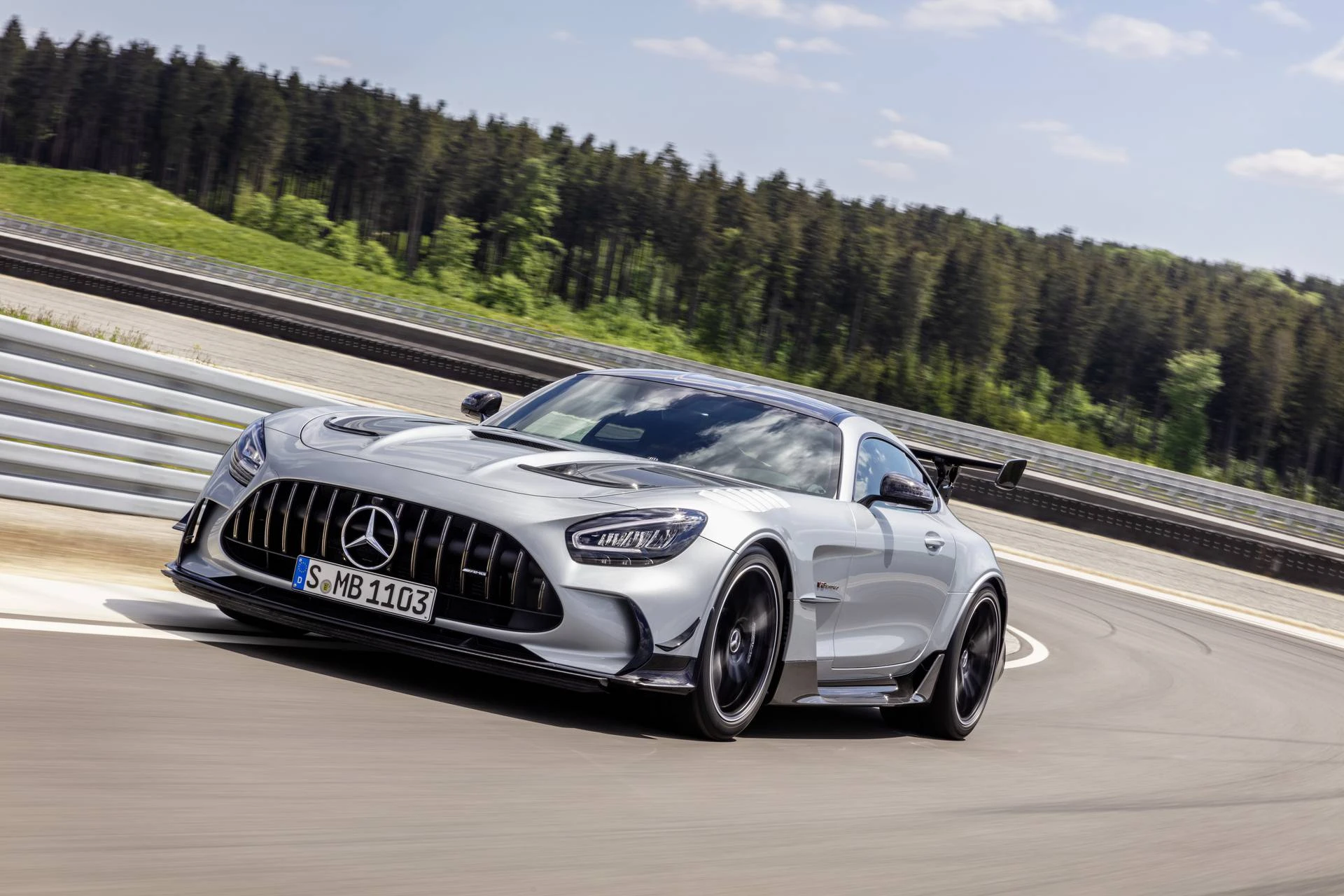 Mercedes-AMG GT dobio opasan V8