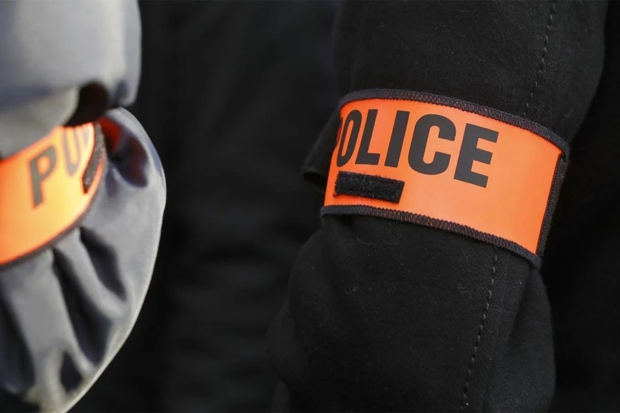 Naoružani muškarac drži taoce u francuskoj banci