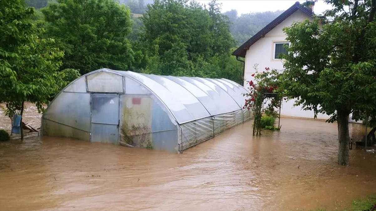 Zbog poplava u Kladnju proglašeno stanje prirodne nesreće