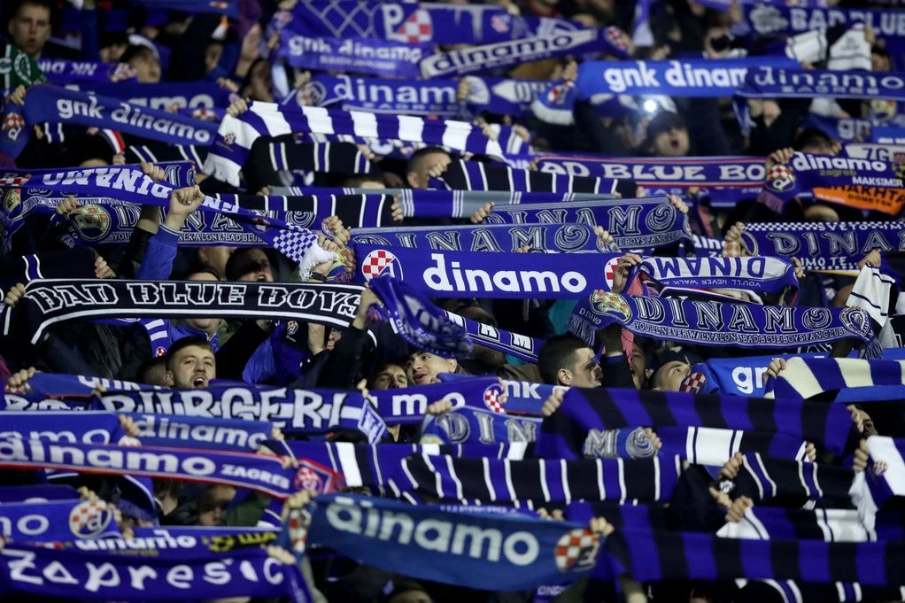 Igrači Dinama treniraju u skupinama od po pet igrača