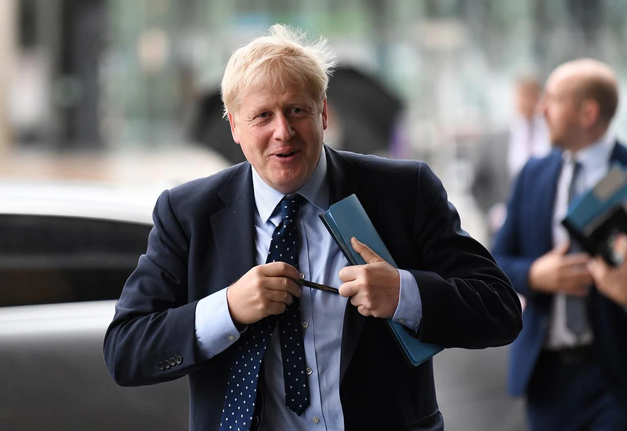 Boris Johnson prebolio koronavirus, vraća se na posao