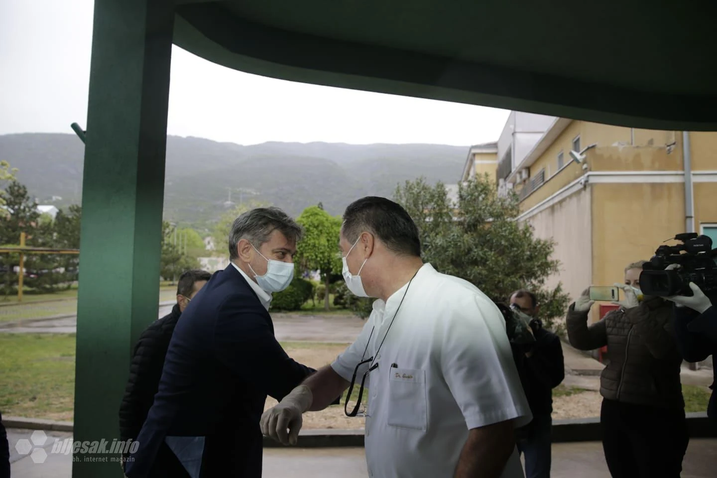Zvizdić posjetio HNŽ i uručio donaciju Kantonalnoj bolnici u Mostaru