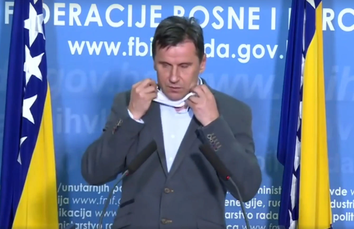 Prijedlog Zakona neozbiljan, bezobrazan, prevarantski, nedorečen!