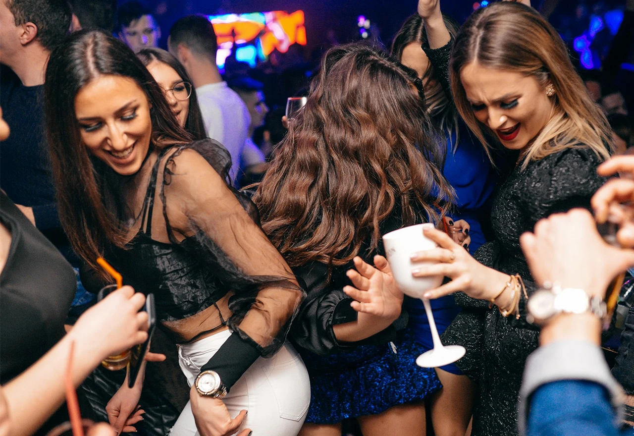Tko će Hercegovcima zabraniti da partijaju? Noćni klub pokrenuo radijski prijenos