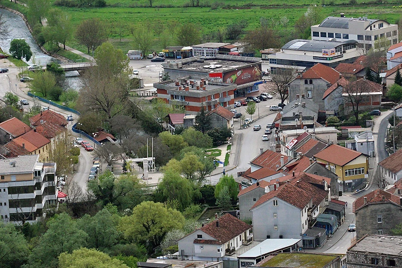 Zapovijed i u ŽZH: Jedino će raditi trgovine i ljekarne pod određenim uvjetima
