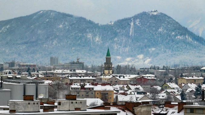 Slovenija zabranila sva velika okupljanja zbog koronavirusa