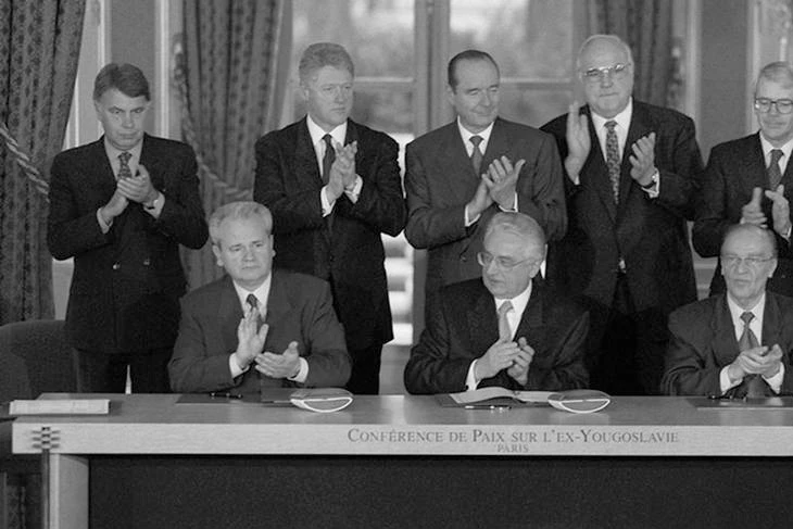 Smije li BiH mijenjati Ustav bez da pita Srbiju i Hrvatsku?