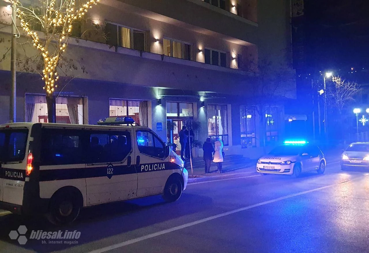 Gužva ispred Bristola: Intervenirala i policija