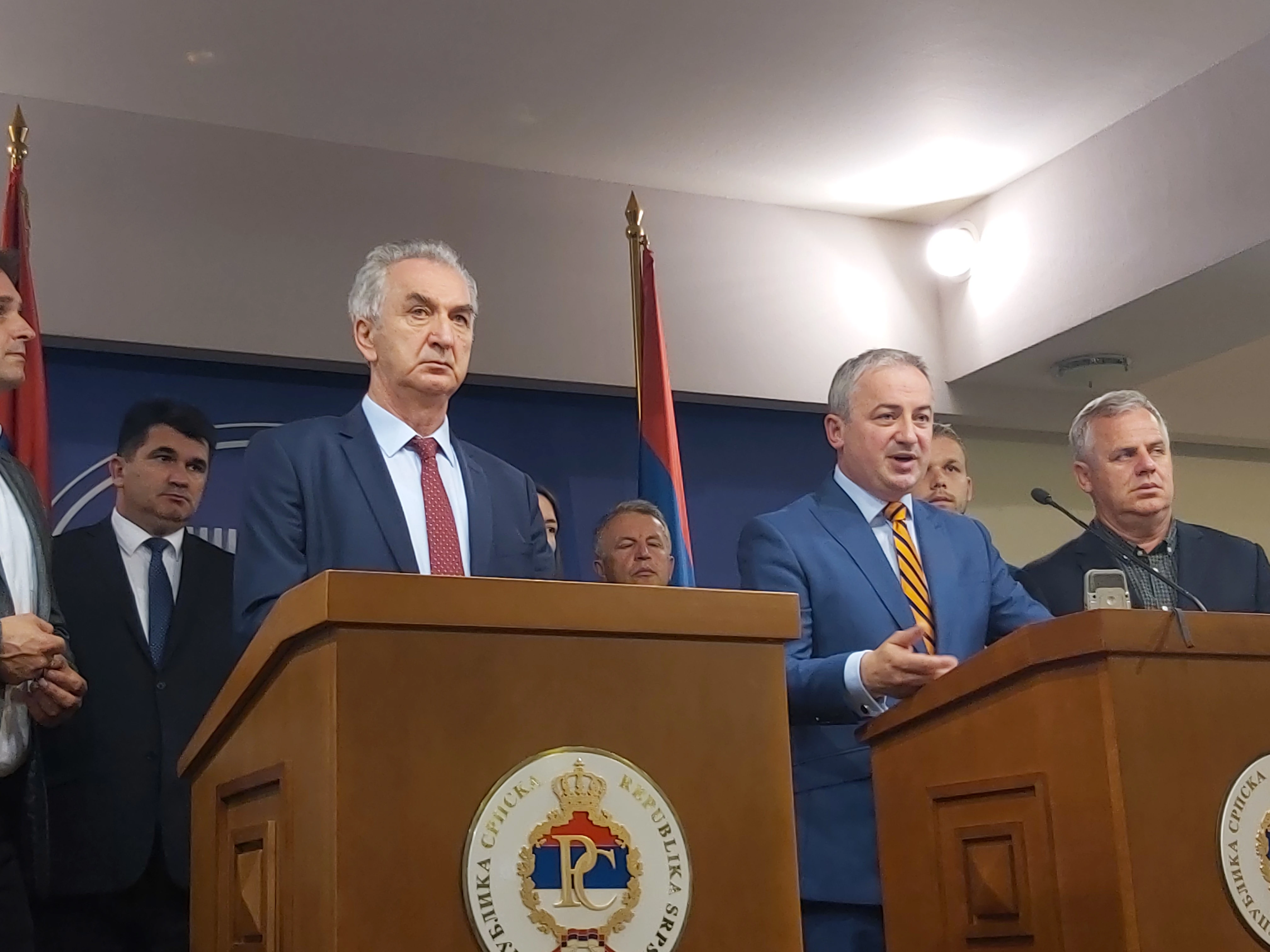Šarović optužio Dodika za izdaju