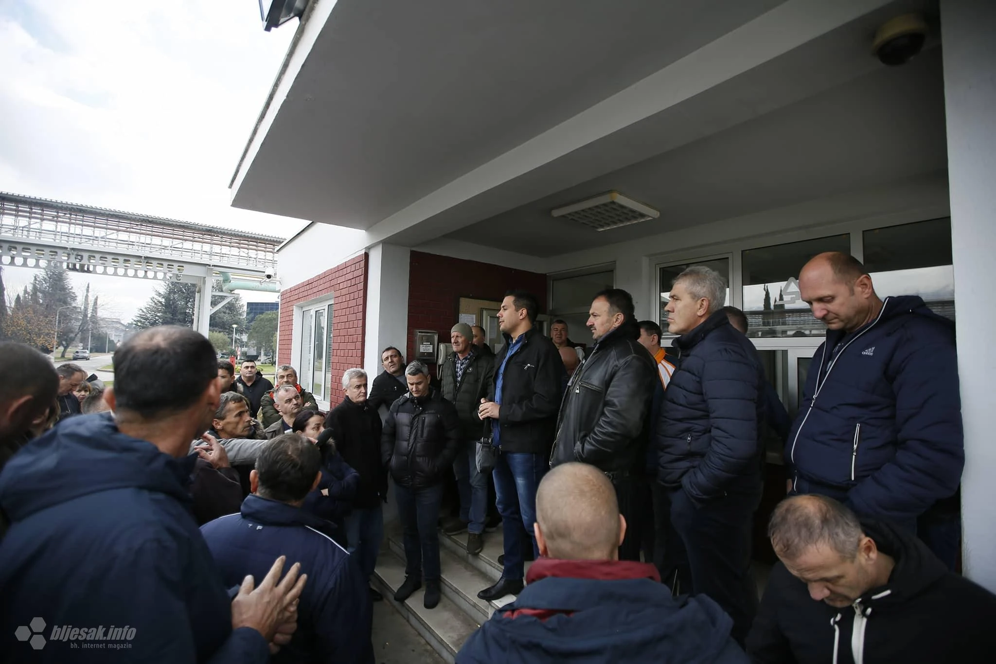 Odbijena ponuda za Aluminij: Radnici čekaju otkaze