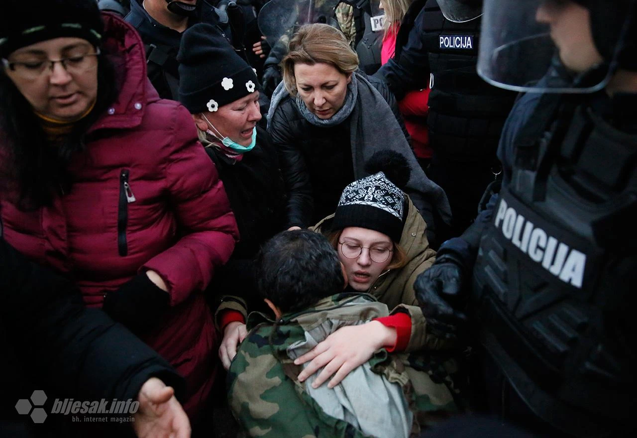 ﻿Novi sastanak zbog Uborka, građani pozvani na okupljanja ispred Vijećnice