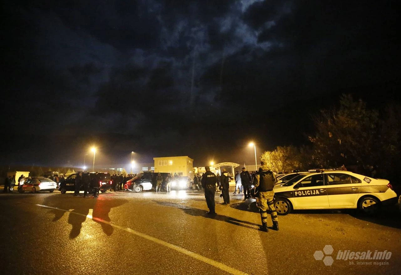 Građani opet pred deponijom: Policija osigurava ulaz