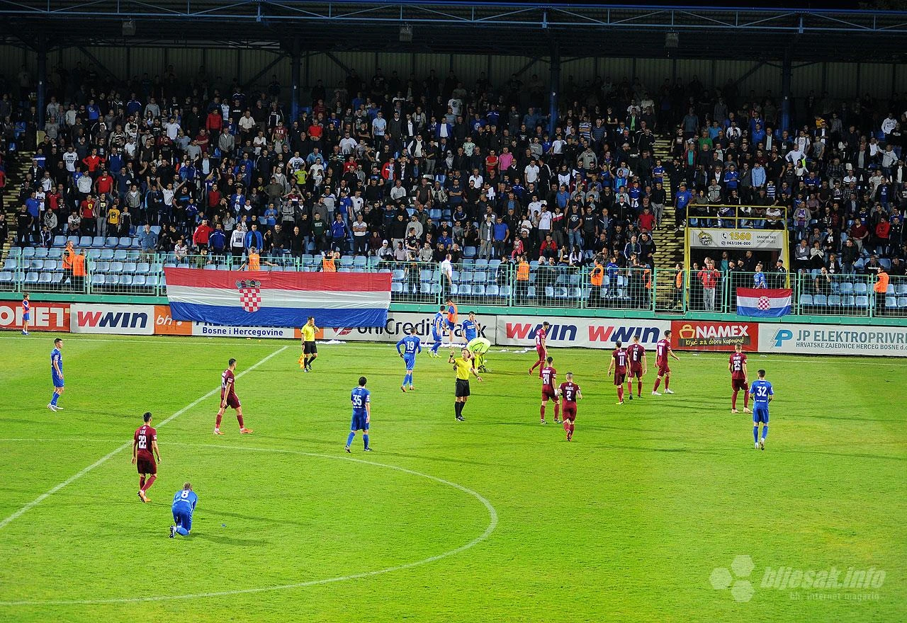 Utakmica na Pecari nastavljena nakon 25 minuta