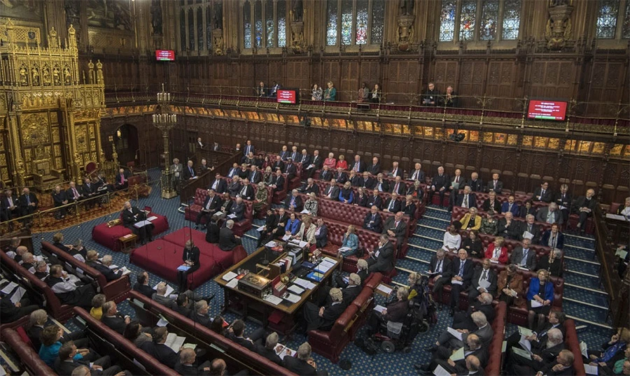  Suspendiran Britanski parlament 
