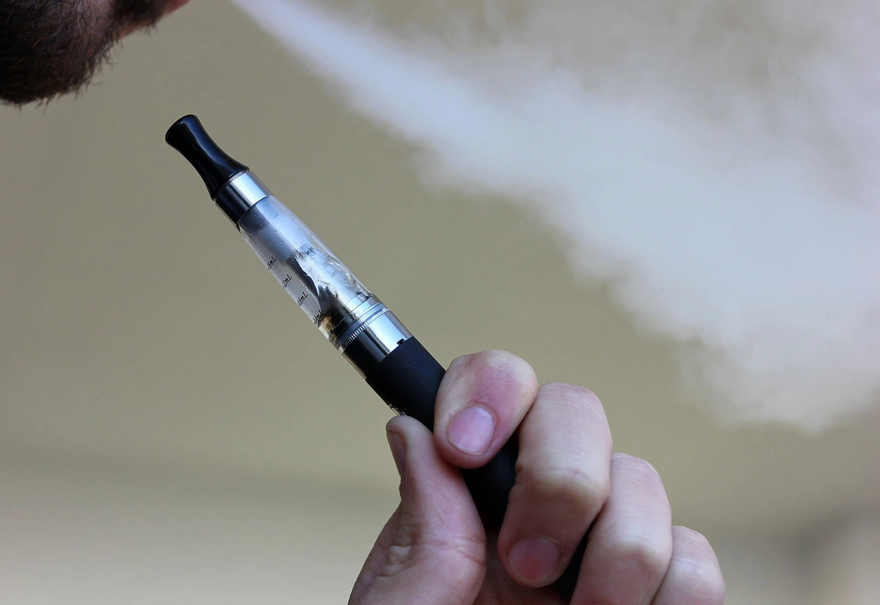 Veza e-cigareta i marihuane