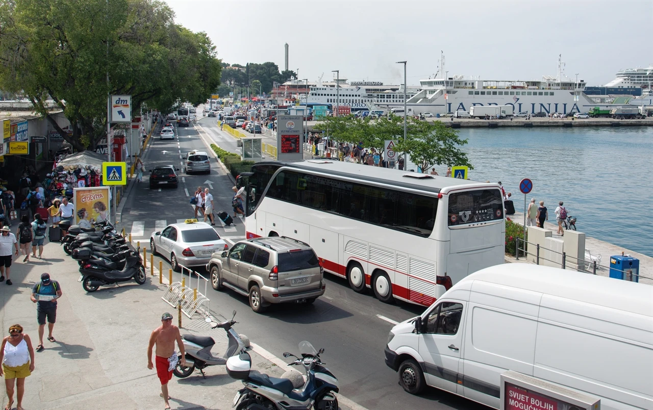 Split: Norvežanki slomio nos kako bi prije nje ušao u taksi