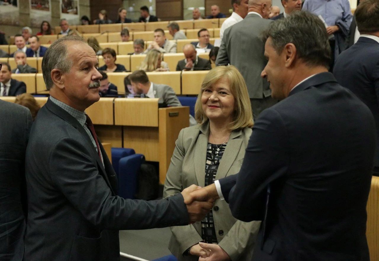 Zastupnici traže istragu u Aluminiju 