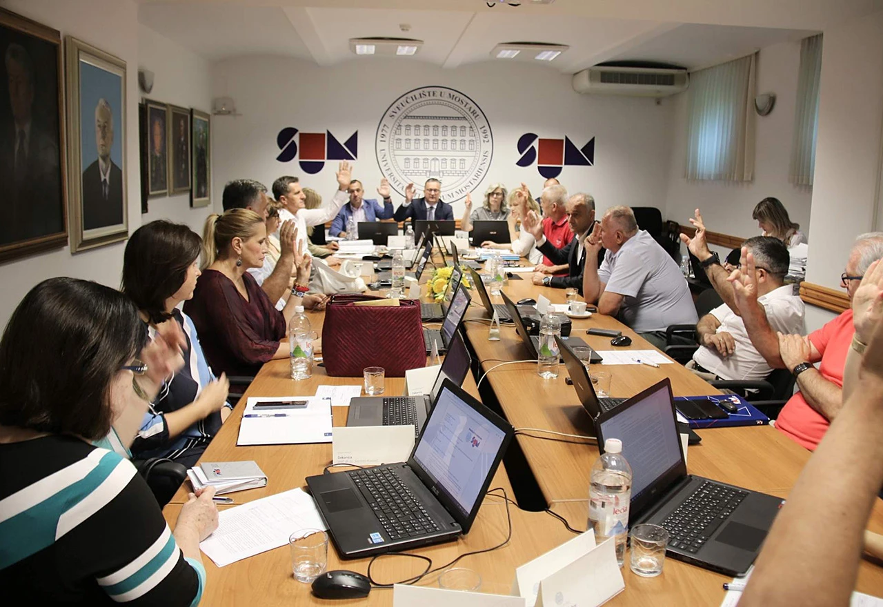 Mostarsko Sveučilište dobilo 5 profesora, 10 docenta i 22 asistenta