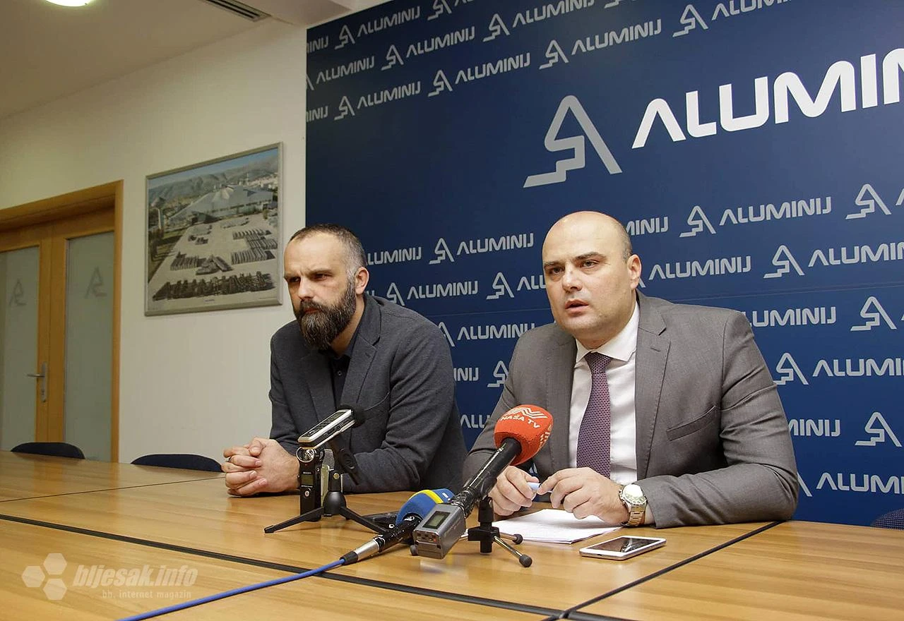 Uprava napušta Aluminij