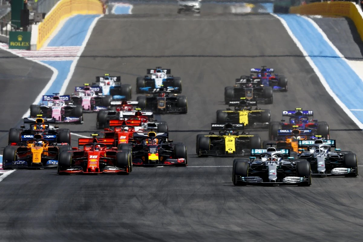 Lewis Hamilton dojurio do šeste ovosezonske pobjede