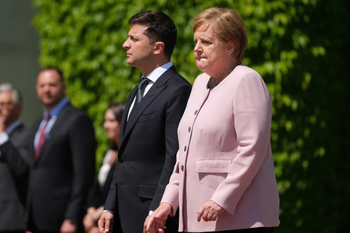 Što se događalo s Angelom Merkel: Kamere je snimile kako se primjetno trese