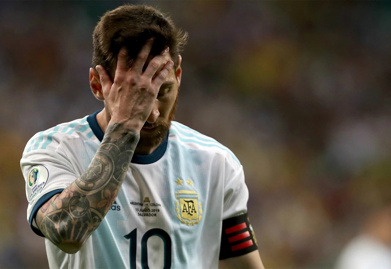 Messi opet pognute glave