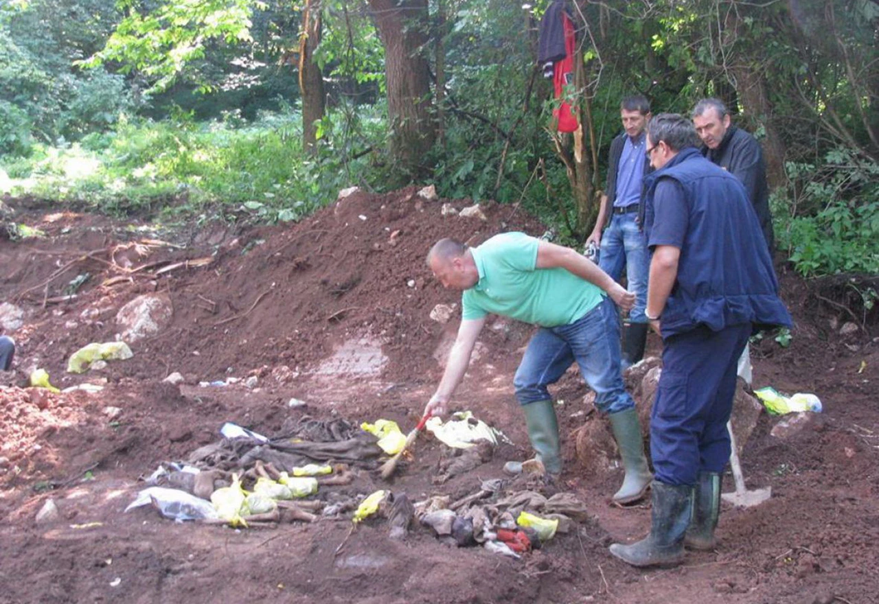 Interpol raspisao tjeralicu za ženom koja je strijeljala 37 muškaraca u ratu 