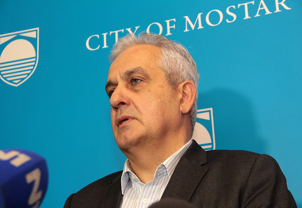 Bešlić mostarskim vatrogascima: Hvala!