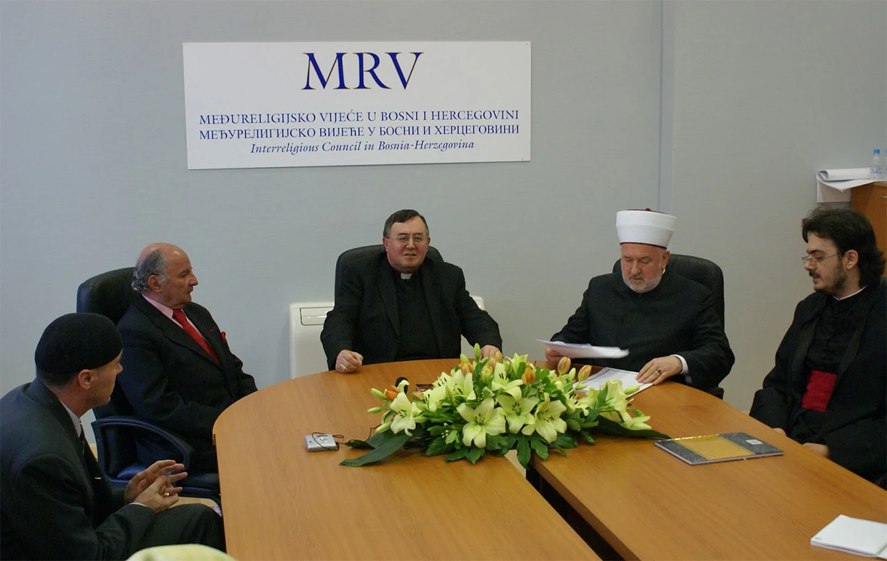Međureligijsko vijeće u BiH osudilo skrnavljenje pravoslavnog hrama