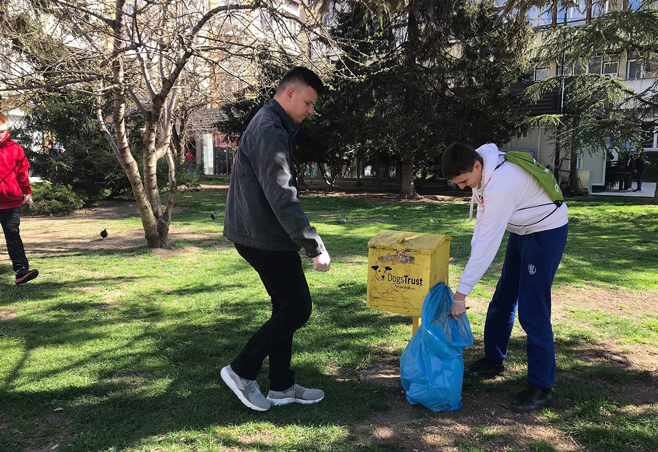 #trashtag challenge - Srednjoškolci očistili bh. gradove