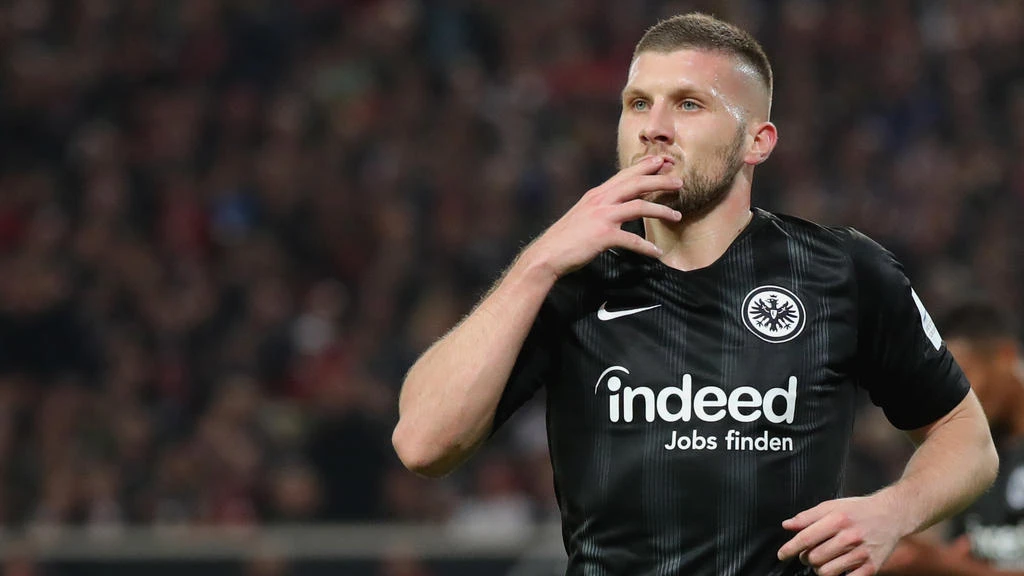 Po lepinju pa po ćevape: UEFA izabrala Rebićev dribling za majstoriju večeri