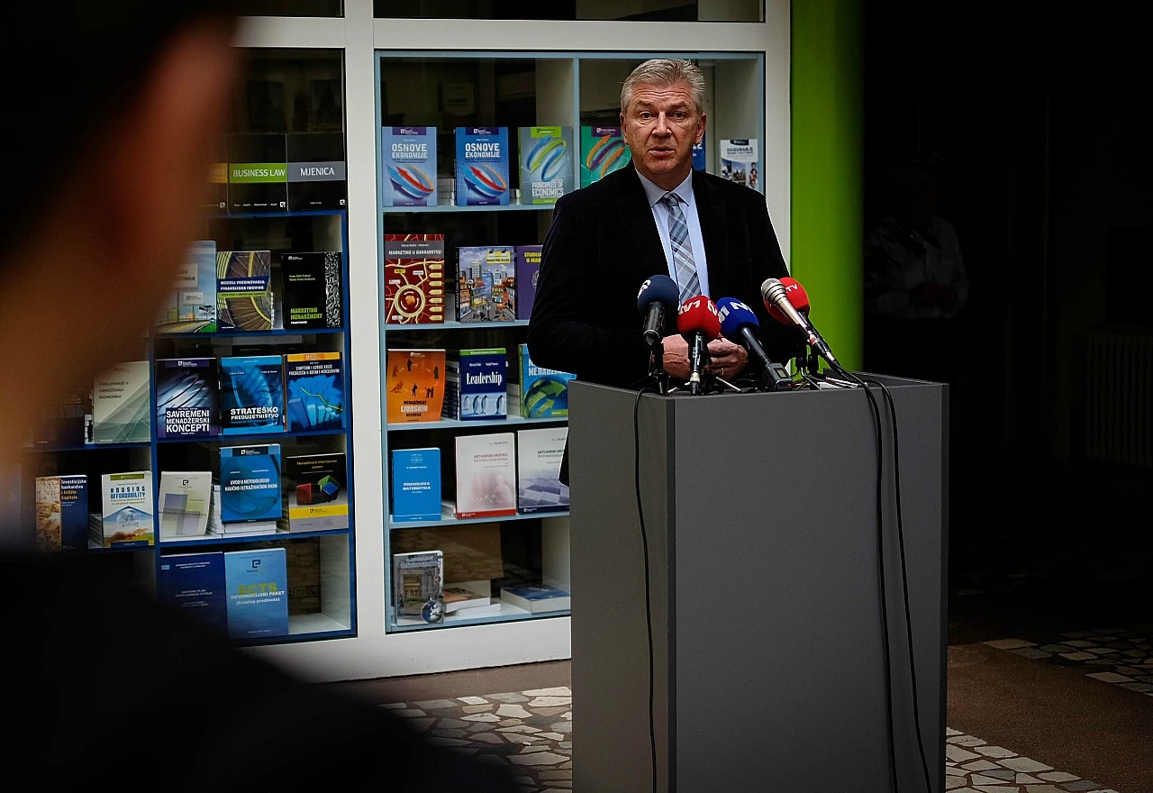 Ostojić traži očitovanje SOA-e o navodnoj špijunskoj aferi sa Slovenijom