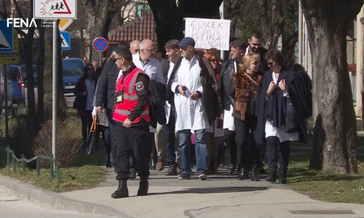 Isplaćena plaća zdravstvenim radnicima, ali liječnici nastavljaju štrajk